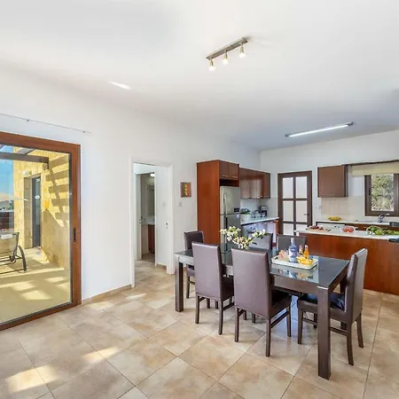 Villa Helena Coral Bay